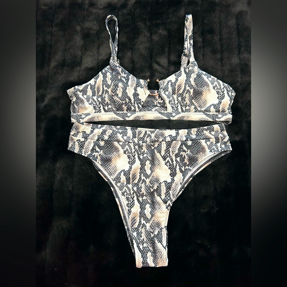 SHEIN Snake Print Bikini. Black/cream. Size large. Gorgeous metal detail on top.